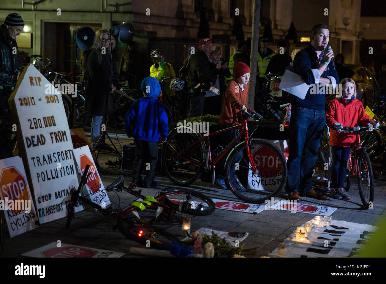 London, UK. 8th November, 2017. Chris Kenyon, local resident, addresses campaigners from Stop Killing Cyclists holding a vigil for Jerome Roussel outside Islington town hall. Jerome Roussel was  a 51-year-old cyclist who died in hospital on 25th June, seven weeks after a cycling accident on Pentonville Road. An inquest into his death was due to be held today. Credit: Mark Kerrison/Alamy Live News Stock Photo