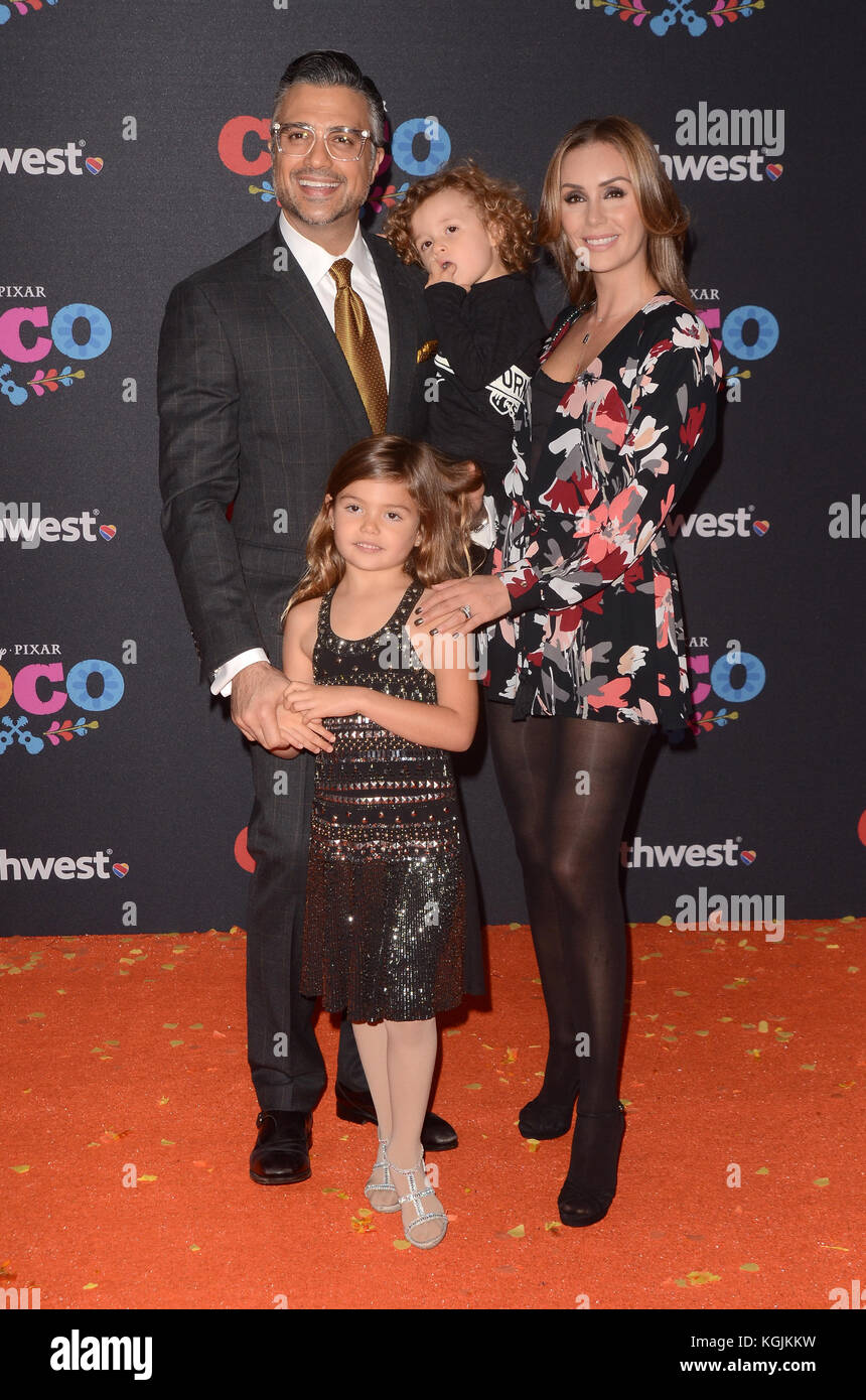 Los Angeles, Ca, USA. 08th Nov, 2017. Jaime Camil, Heidi Balvanera ...