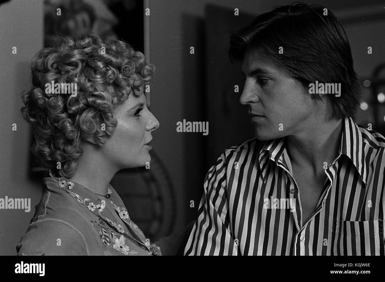 Watch Full Episodes of Dating in the Dark