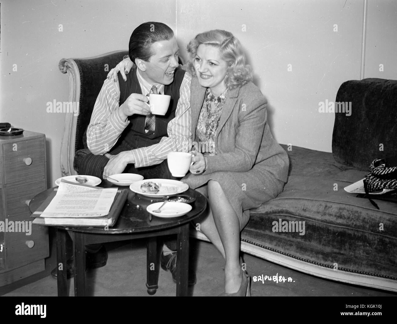 Brighton Rock (1947) , Hermione Baddeley, Richard Attenborough     Date: 1947 Stock Photo