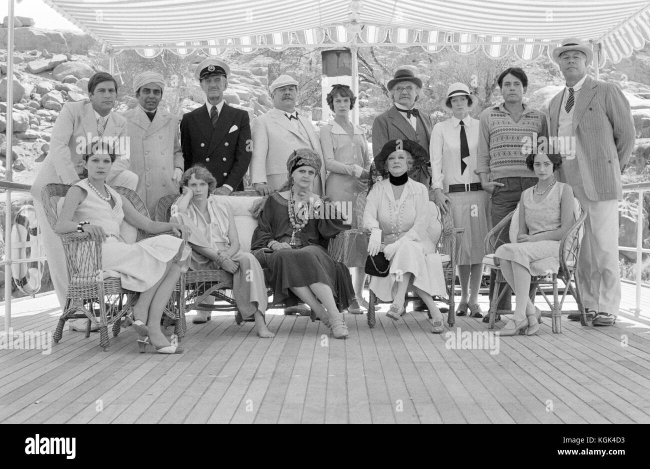 Death on the Nile (1978) , Peter Ustinov , Bette Davis , Angela Lansbury , Mia Farrow , Olivia Hussey , Lois Chiles , Maggie Smith , George Kennedy , Inder Sen Johar     Date: 1978 Stock Photo