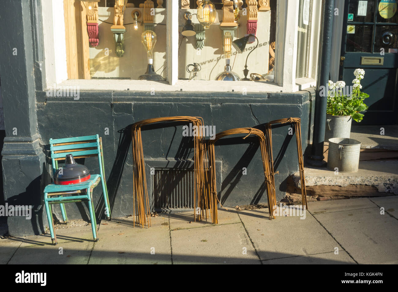 Second hand goods hires stock photography and images Alamy