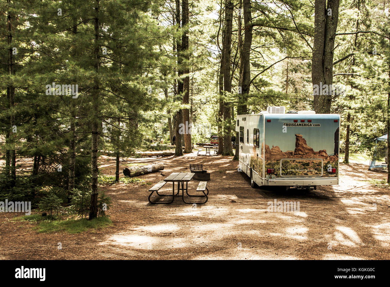 Canada Ontario Algonquin National Park 30.09.2017 - Parked RV camper car at Lake of two rivers Campground Beautiful natural forest Cruise America Stock Photo
