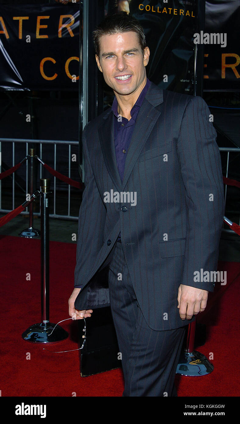 Tom Cruise arriving at the Collateral Premiere at the Orpheum Theatre in  Los Angeles. August 2, 2004Tom Cruise 007 = Tom Cruise, People, , , , ,  Vertical, Smiling, USA, Celebrities, Looking