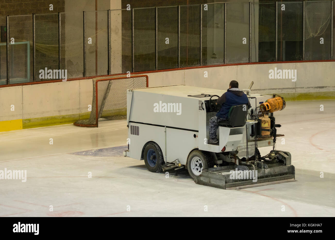 Ice resurfacing machine hires stock photography and images Alamy
