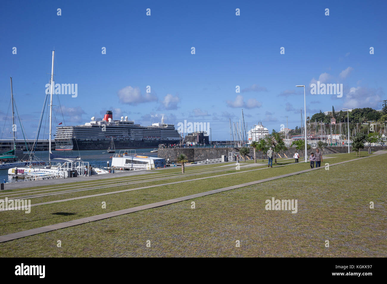 Cruise liner Queen Elizabeth in Funchal Harbour in May 2017 Stock Photo