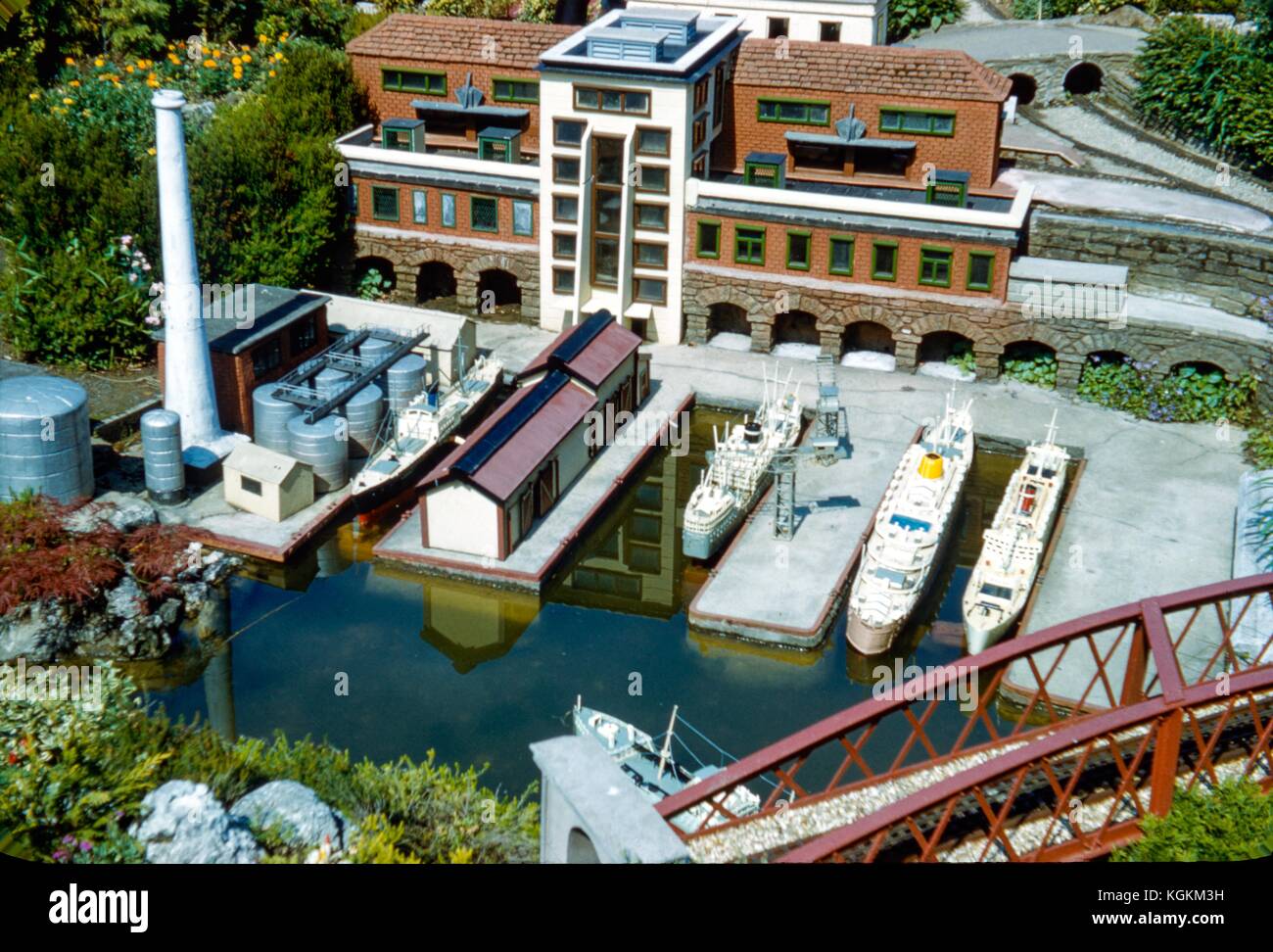 model buildings for train sets