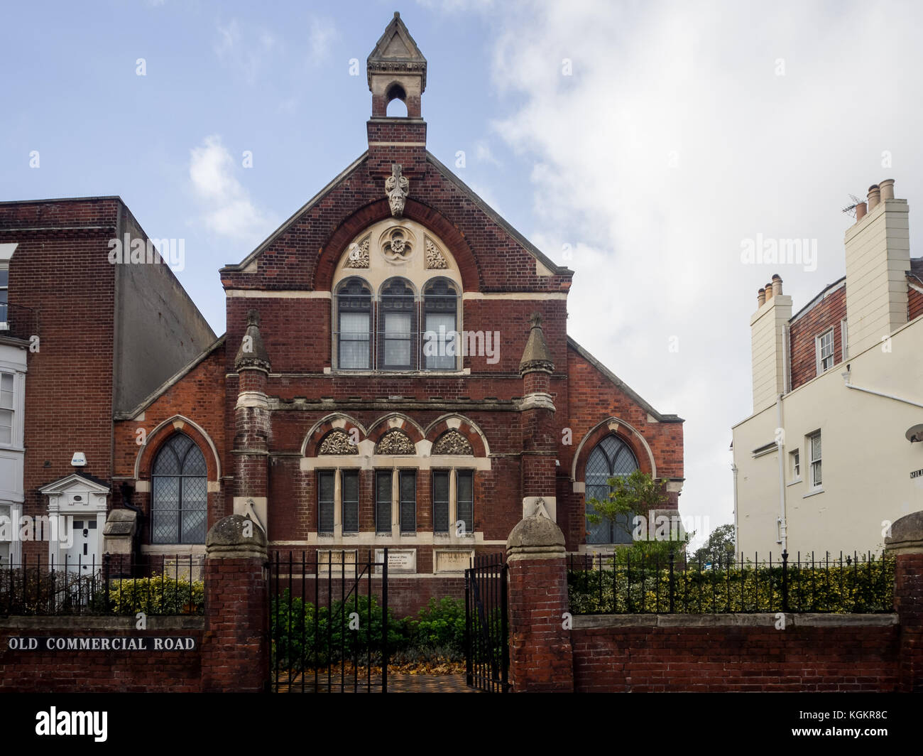 Commercial road portsmouth hires stock photography and images Alamy