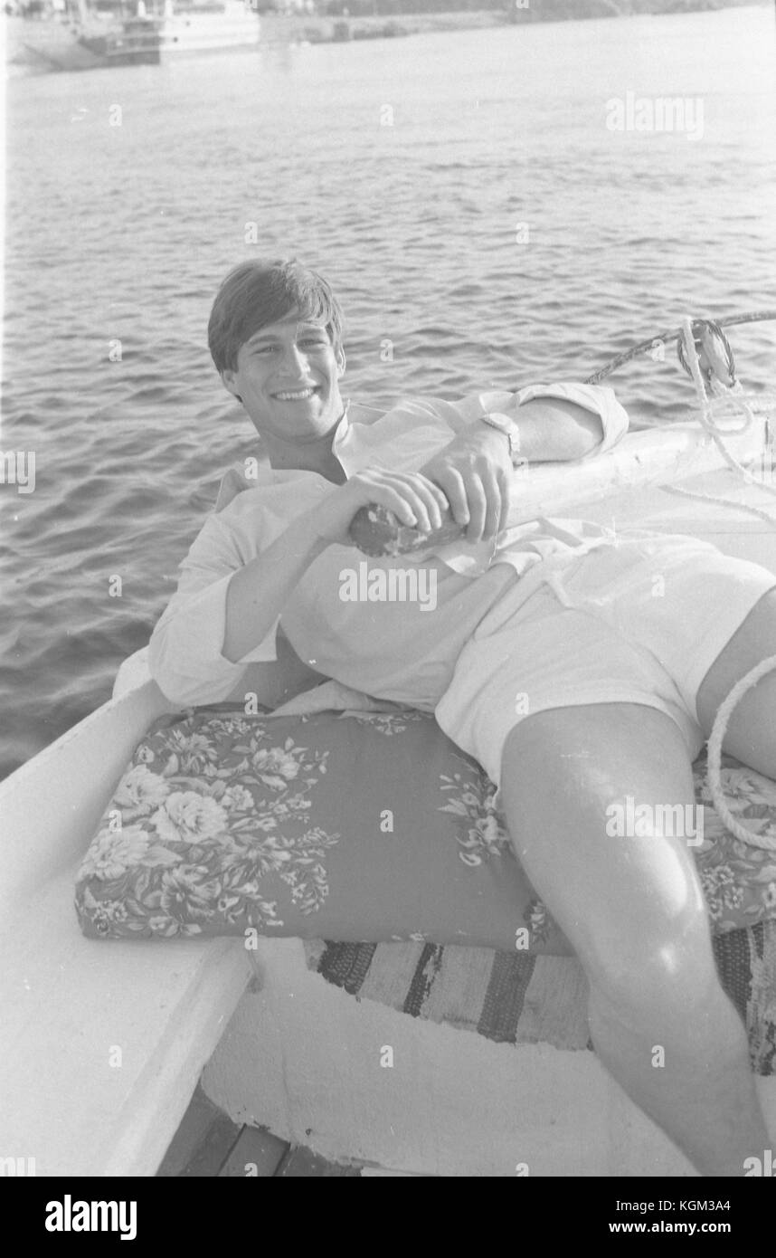 Death on the Nile (1978) , Simon MacCorkindale Date: 1978 Stock Photo