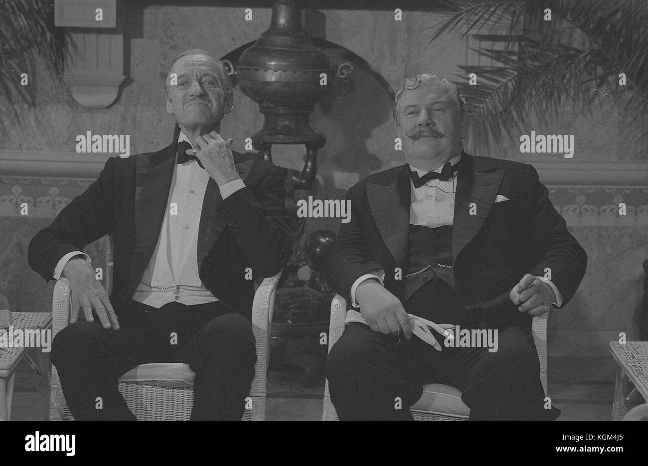 Death on the Nile (1978) , Peter Ustinov , David Niven Date 1978 Stock Photo Alamy