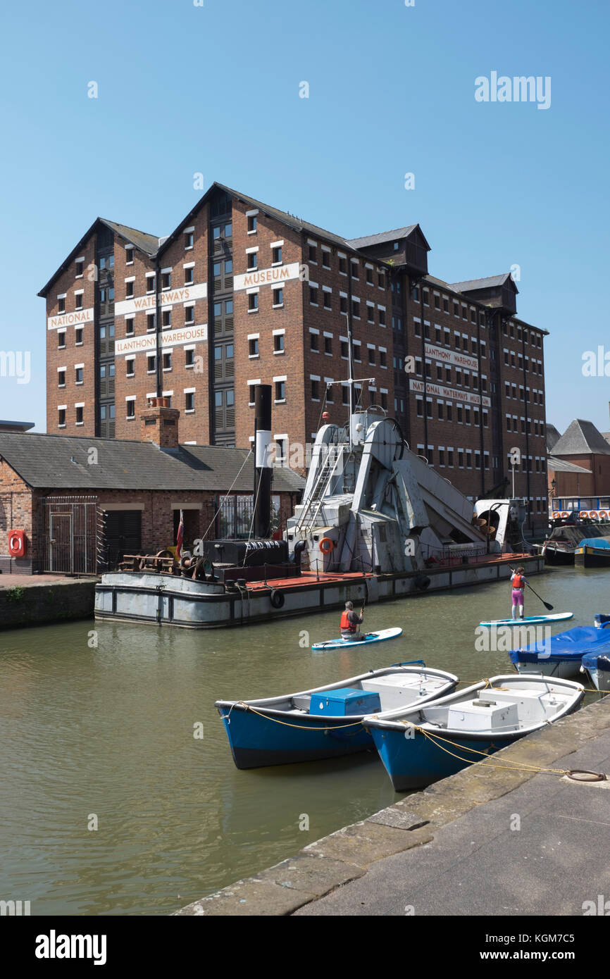 Paddleboarding in the Barge Arm at Gloucester Docks Stock Photo Alamy