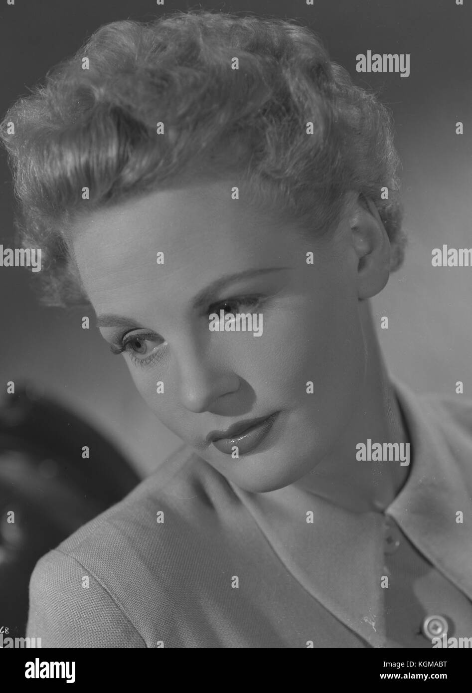 Valerie white hi res stock photography and images Alamy