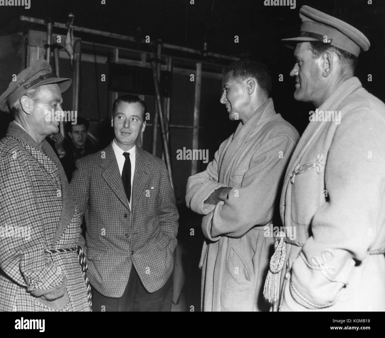 Ice Cold in Alex (1957) John Mills , Anthony Quayle , Harry Andrews     Date: 1957 Stock Photo