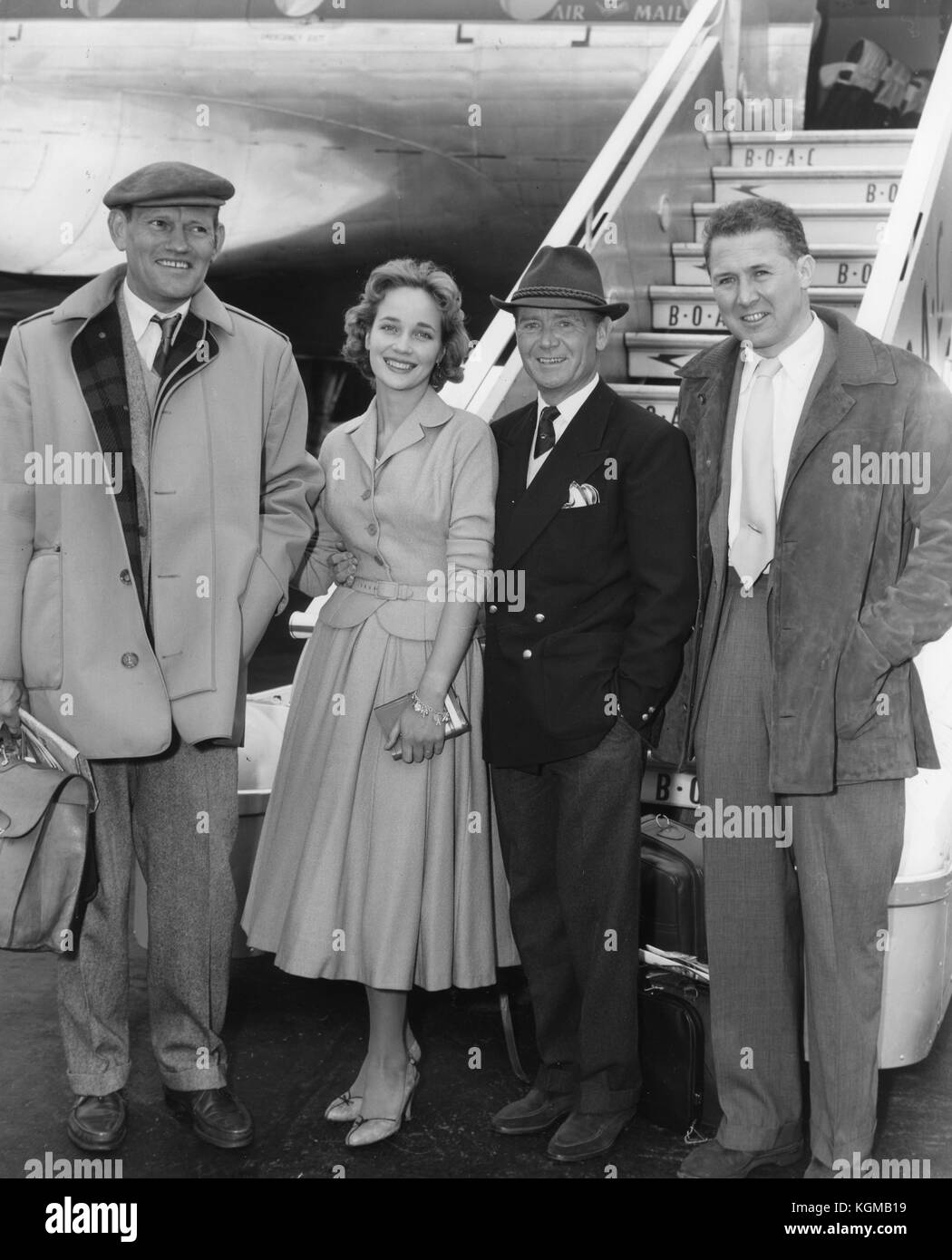 Ice Cold in Alex (1957) John Mills , Anthony Quayle , Sylvia Sims     Date: 1957 Stock Photo
