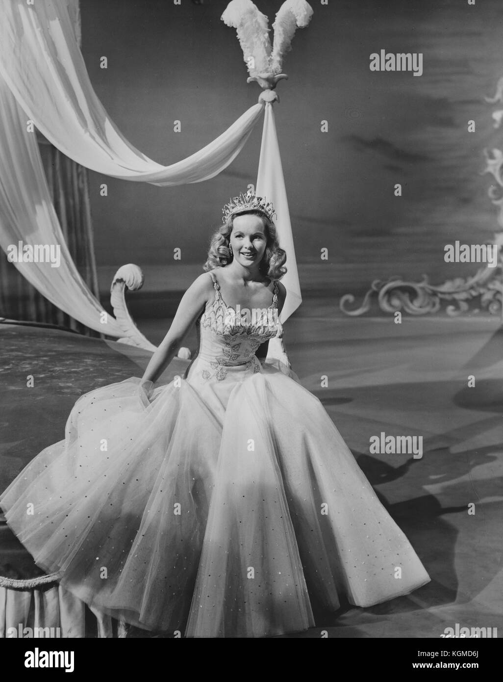 The Love Lottery 1954 Peggy Cummins Stock Photo Alamy