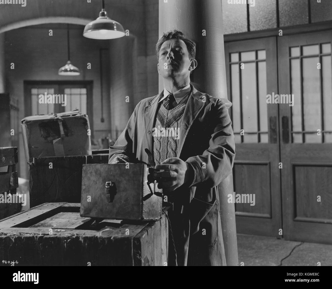 The Man in the White Suit (1951) , Alec Guinness Stock Photo - Alamy