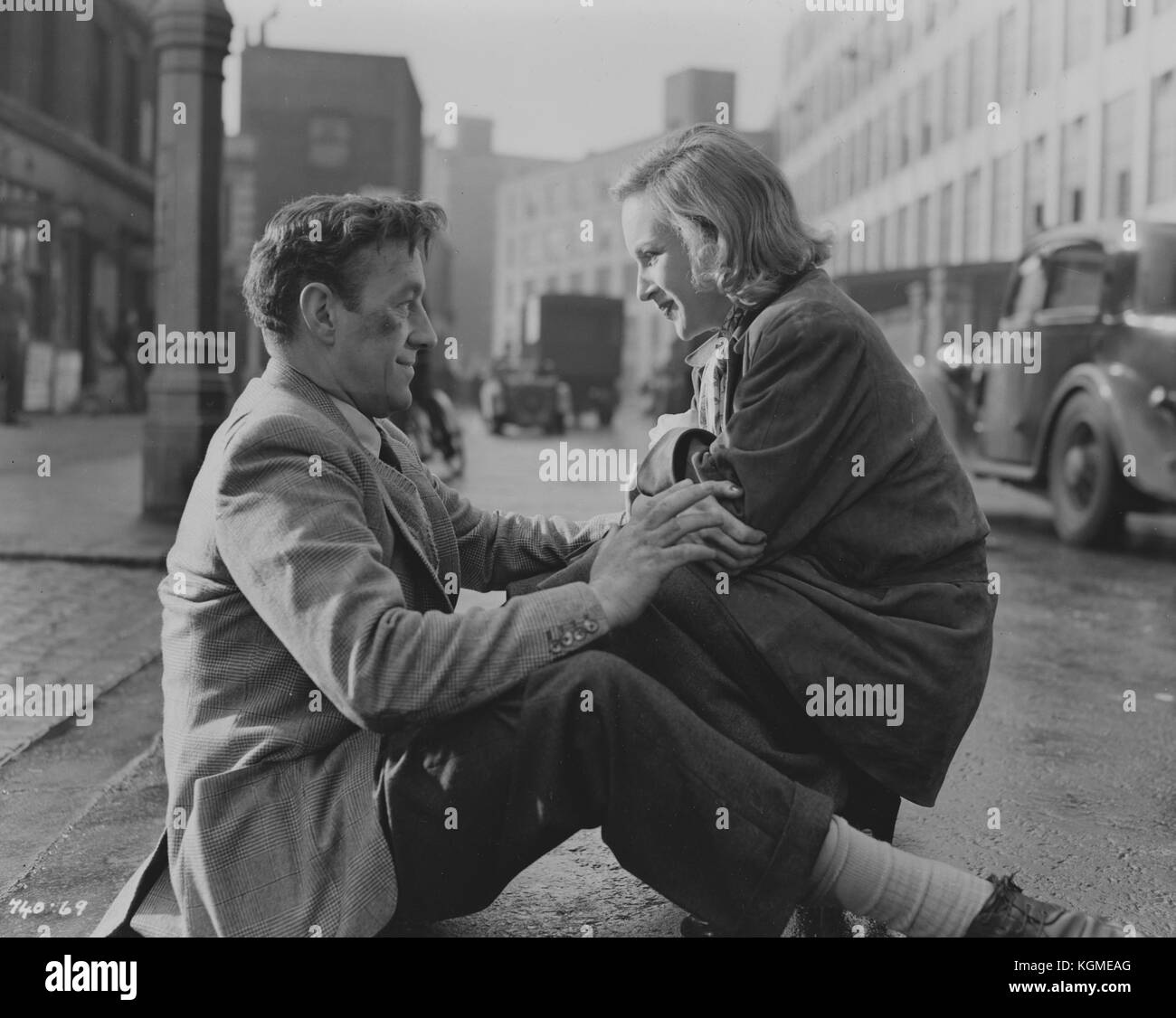 The Man in the White Suit (1951) , Alec Guinness , Joan Greenwood Stock ...