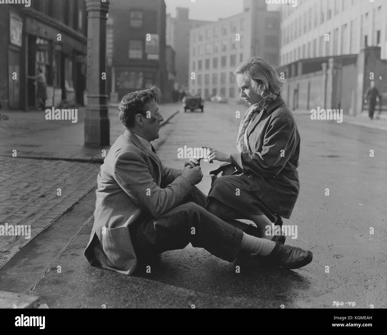 The Man in the White Suit (1951) , Alec Guinness , Joan Greenwood Stock ...