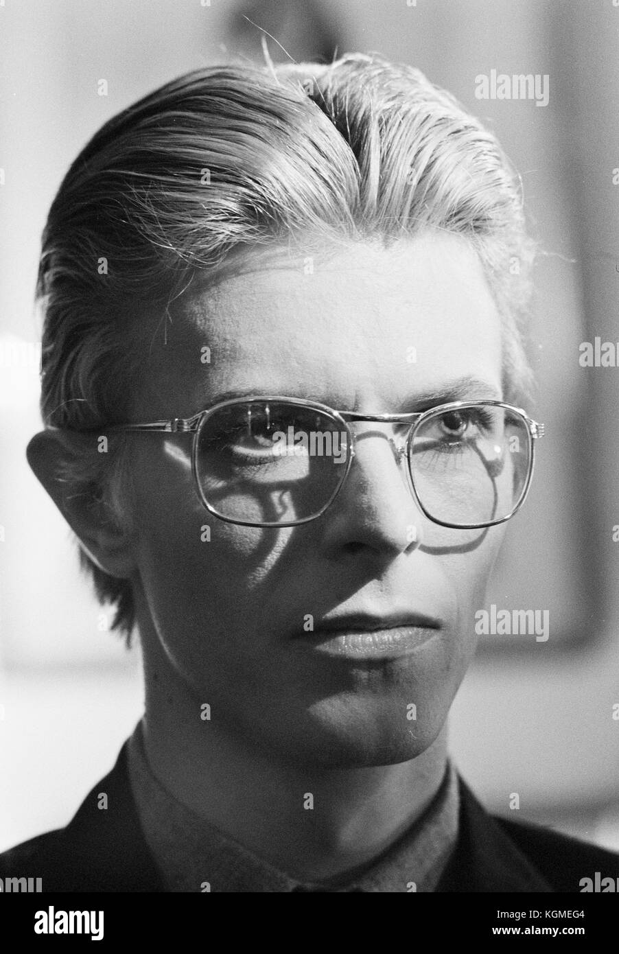 The Man Who Fell To Earth 1976 David Bowie Stock Photo