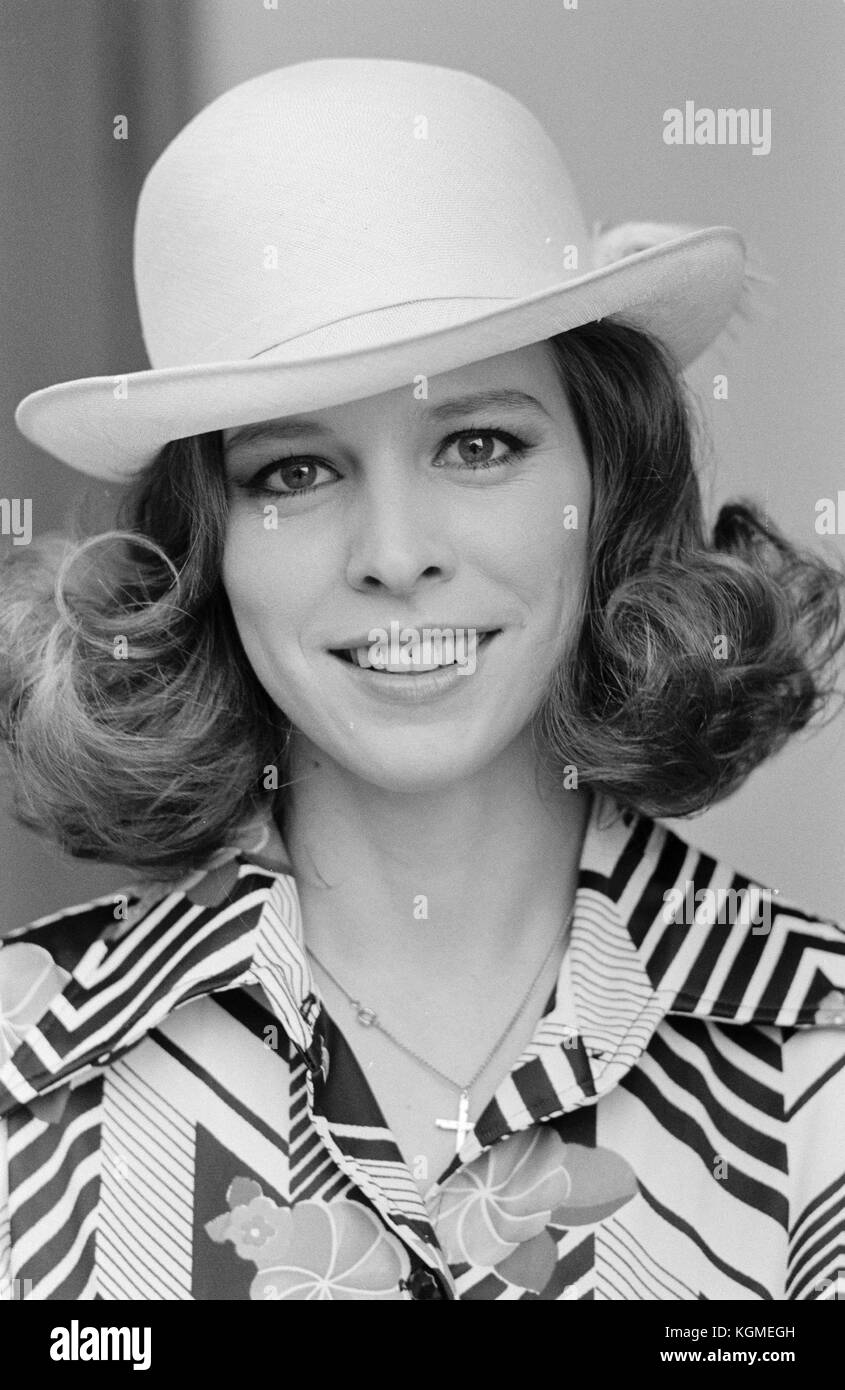 The Man who Fell to Earth (1976) , Candy Clark Stock Photo Alamy