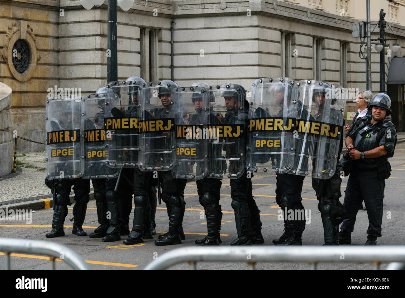 PASSPORT HOLDER RIO RIOT main image 0