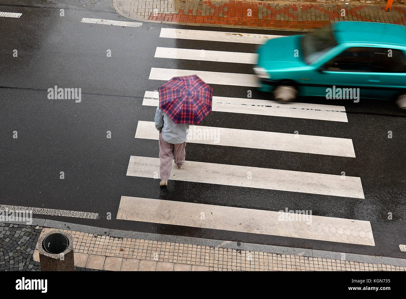 Zebra crossing hi-res stock photography and images - Alamy