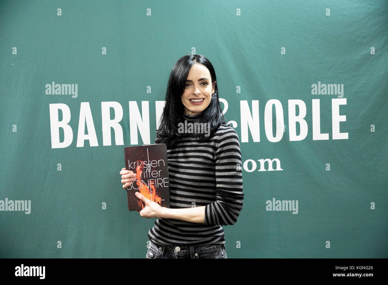 Krysten Ritter Library New York, USA. 8th Nov, 2017. KRYSTEN RITTER promotes her new novel ...