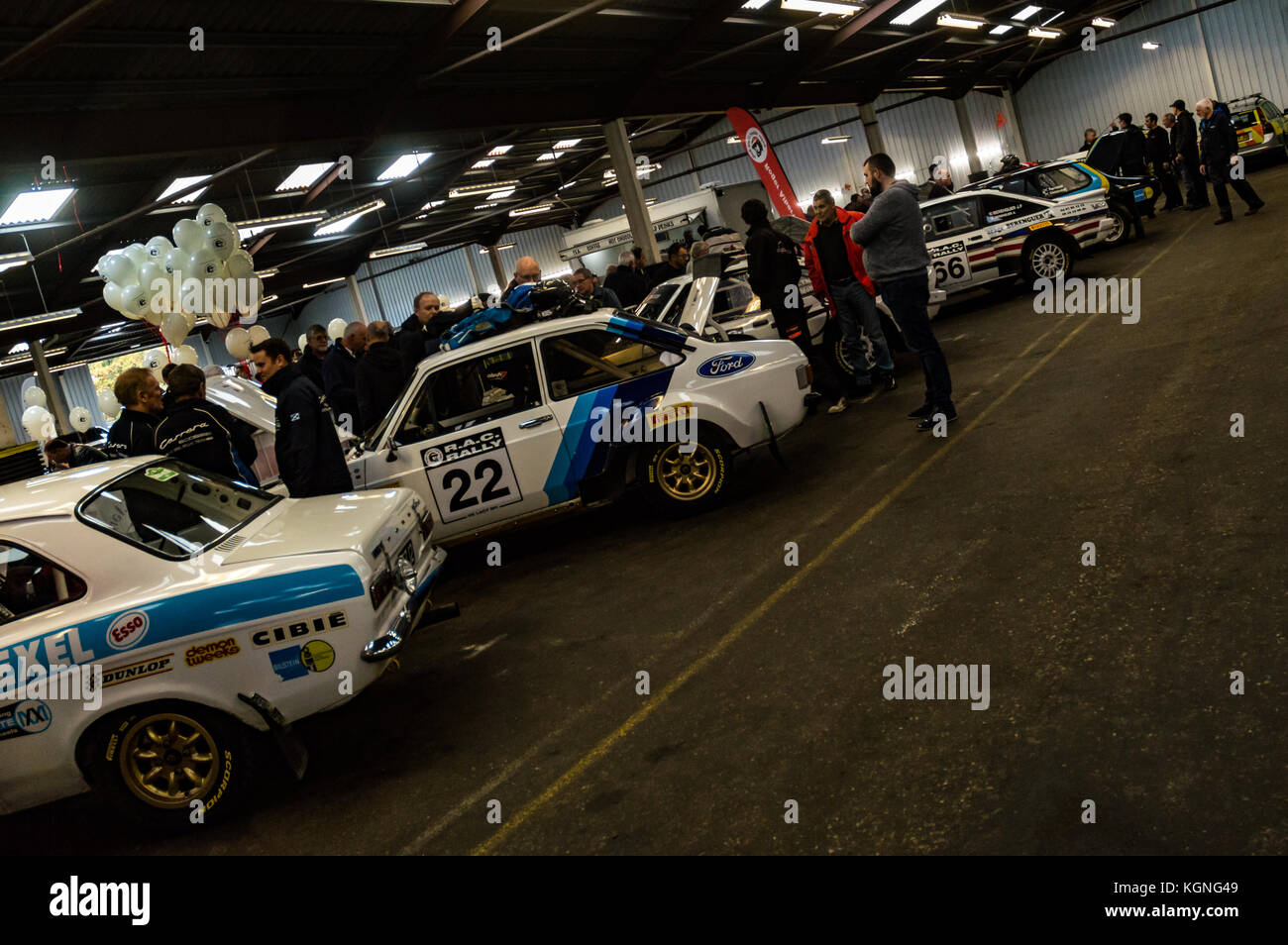 Leominster, UK. 09th Nov, 2017. LEOMINSTER NOVEMBER Cars are examined