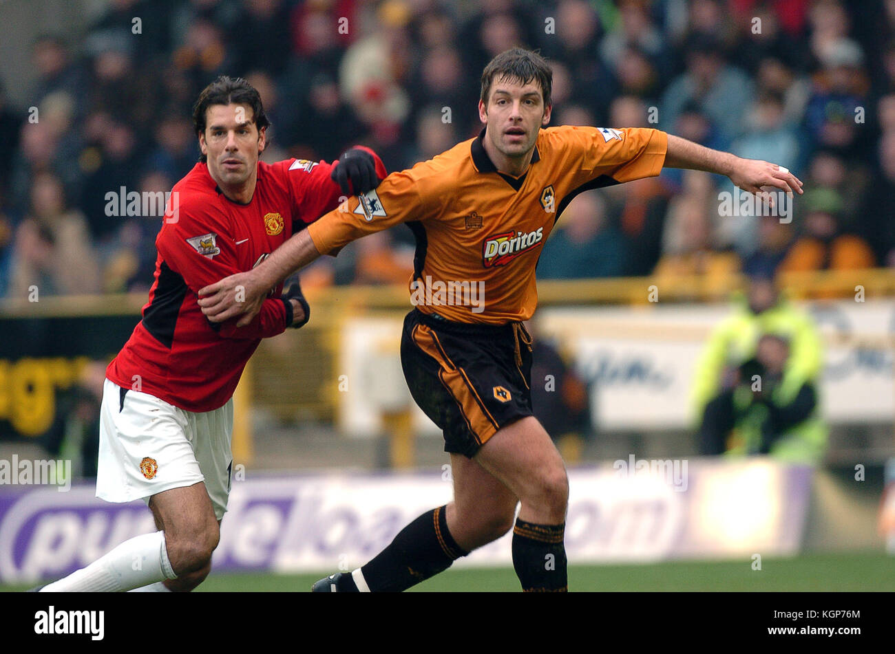 Footballer Ruud Van Nistelrooy and Paul Butler Wolverhampton Wanderers v Manchester United 17 January 2004 Stock Photo