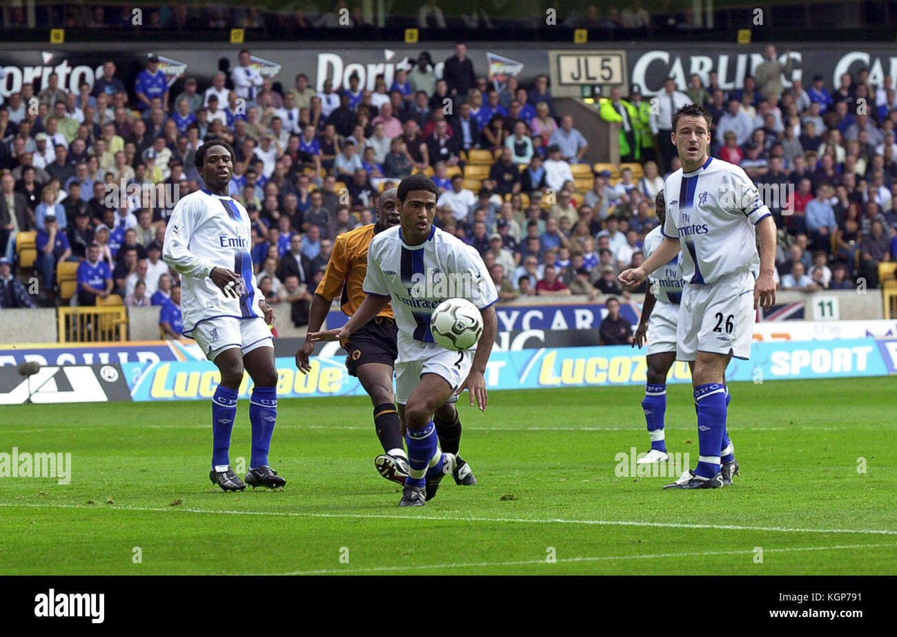 Footballer Celestine Babayaro, Glen Johnson, John Terry Wolverhampton Wanderers v Chelsea 20 September 2003 Stock Photo