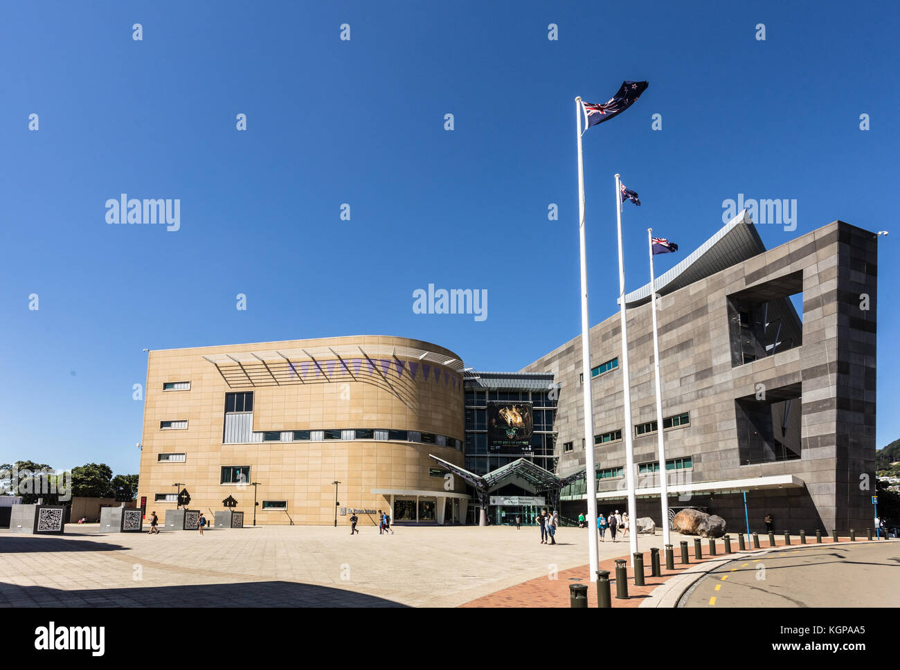 WELLINGTON, NEW ZEALAND - MARCH 1, 2017: Sculpture displayed in front of the Museum of New Zealand Te Papa Tongarewa in Wellingtion, New Zealand capit Stock Photo