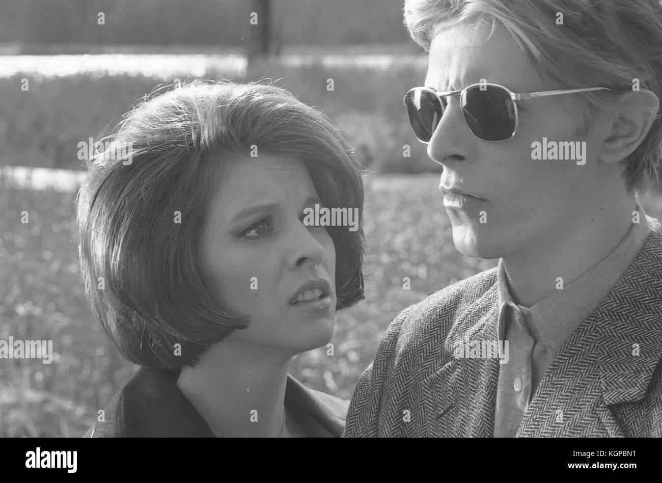 The Man who Fell to Earth (1976) , David Bowie , Candy Clark Stock