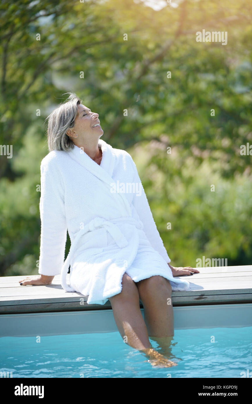 Mature woman swimming pool hi-res stock photography and images - Alamy