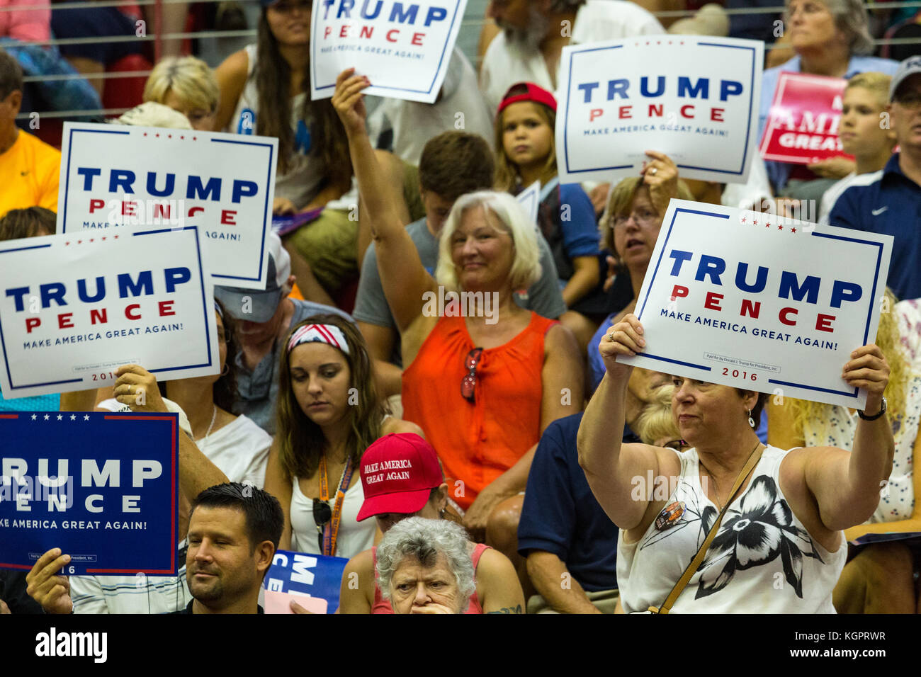 Political candidate signs rally hi-res stock photography and images - Alamy