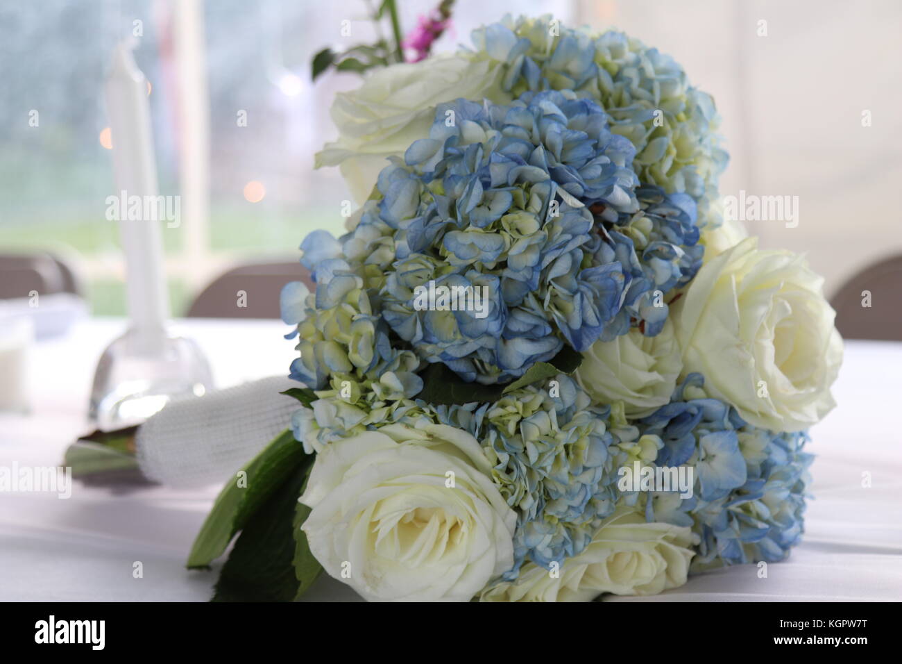 Hydrangea bouquet rose hi-res stock photography and images - Alamy