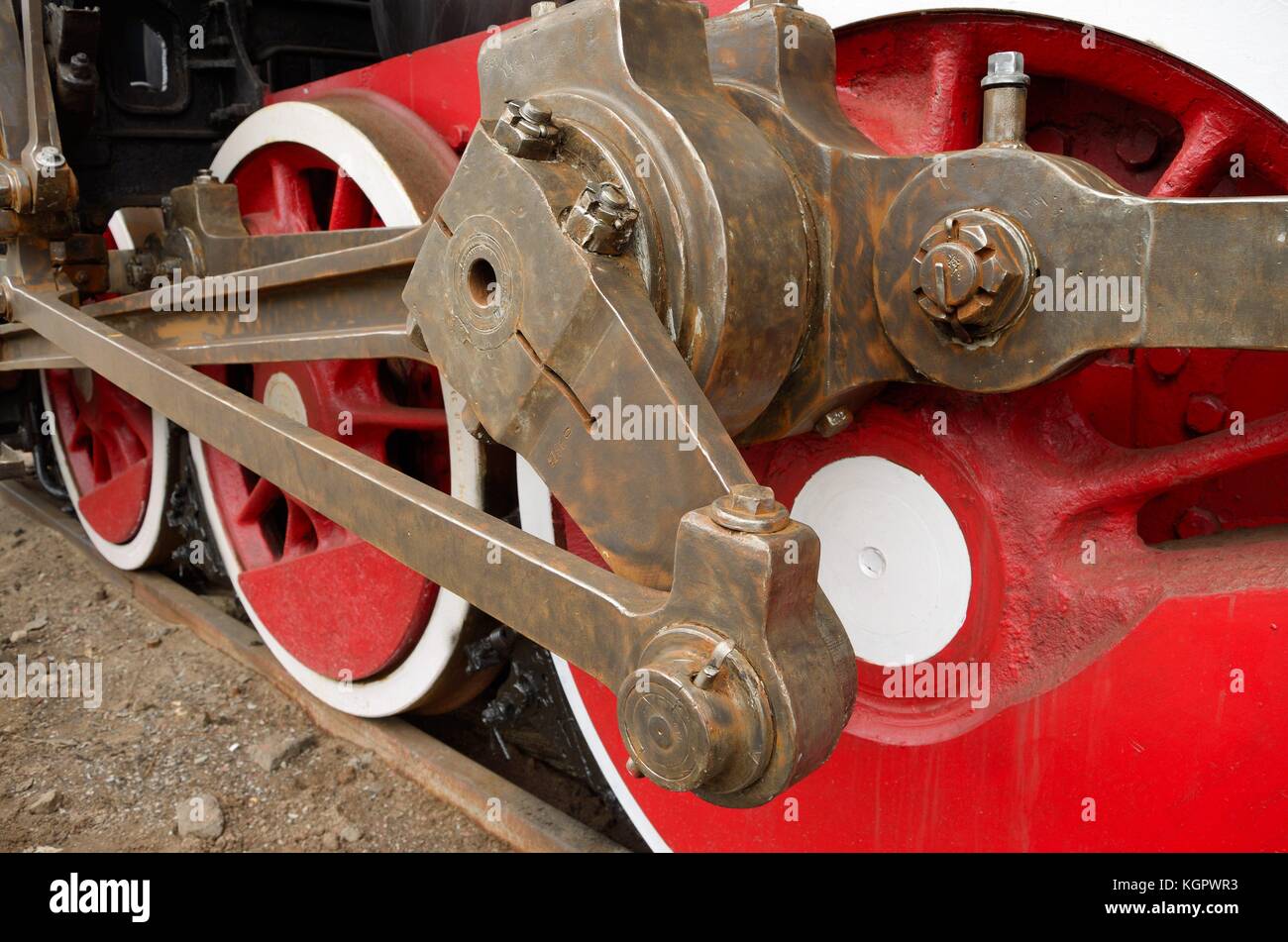 Traction Engine Rear Wheel Springing Mechanism traction on the wheels of the locomotive Stock Photo - Alamy