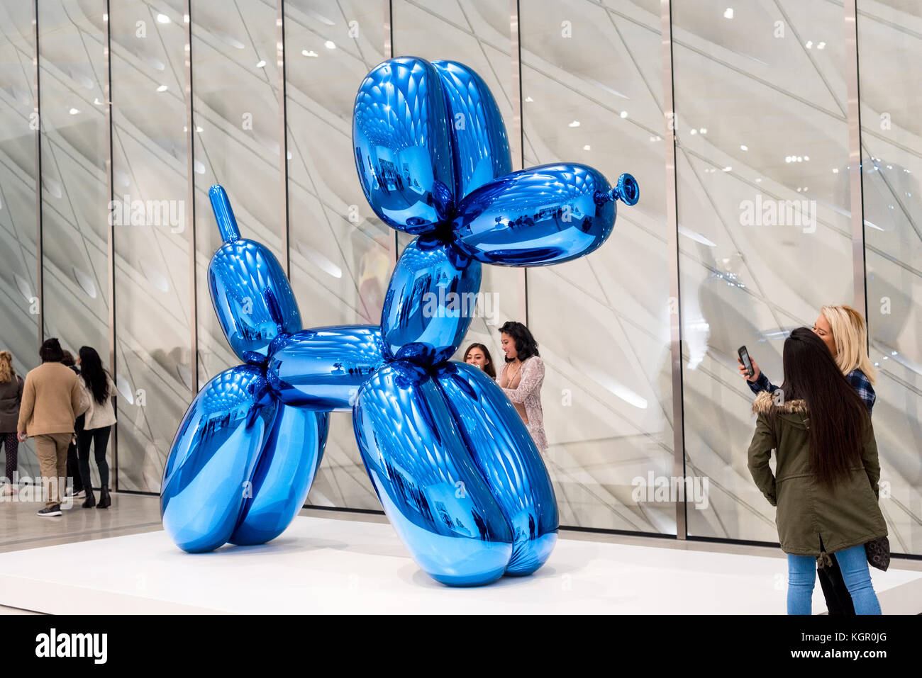 Jeff Koons's Gazing Ball Smashed to Pieces