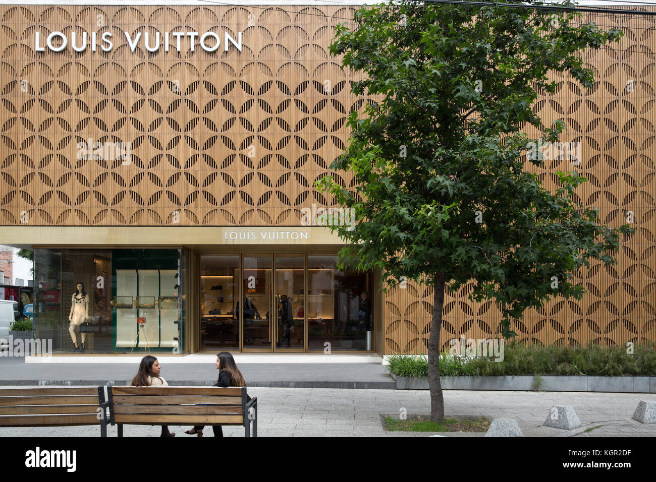 The Louis Vuitton Store in President Masaryk street in Mexico City Stock Photo - Alamy