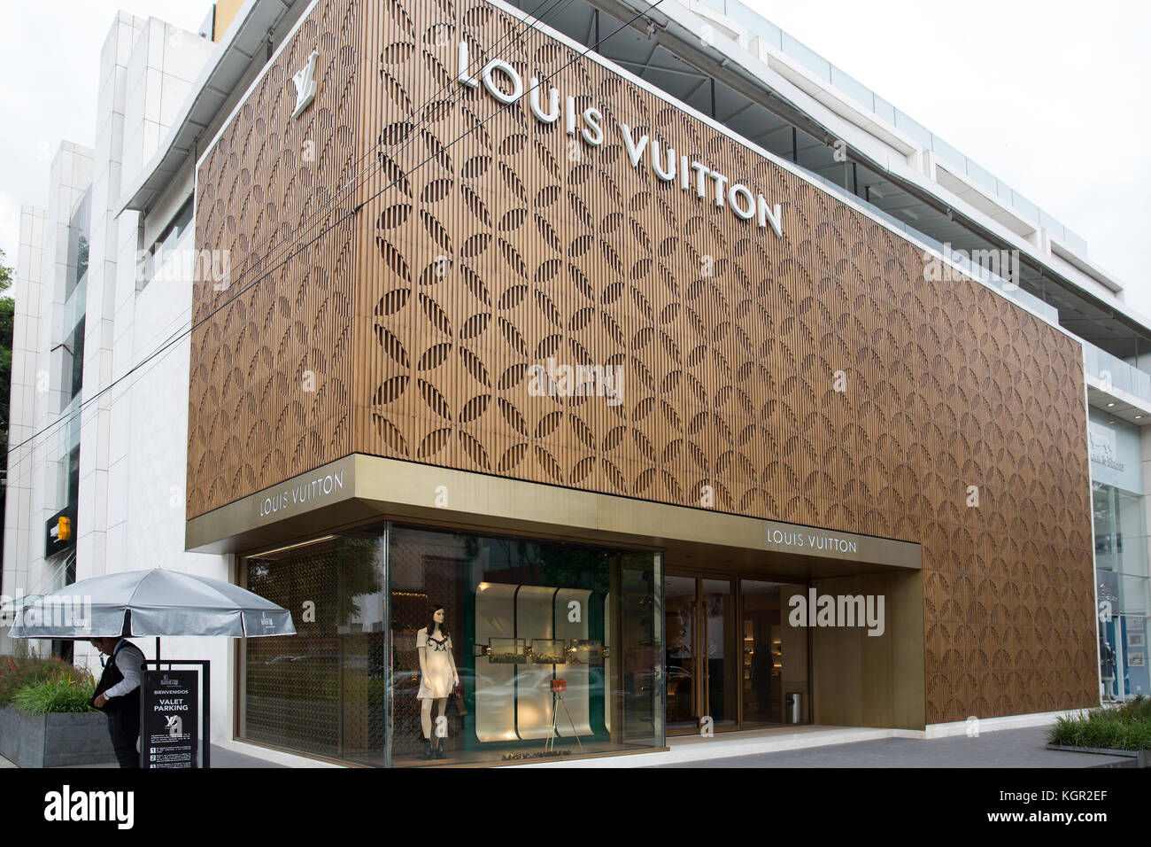 Assimilate Enrich Effektivt The Louis Vuitton Store in President Masaryk street in Mexico City, Mexico  on October 12, 2017 Stock Photo - Alamy