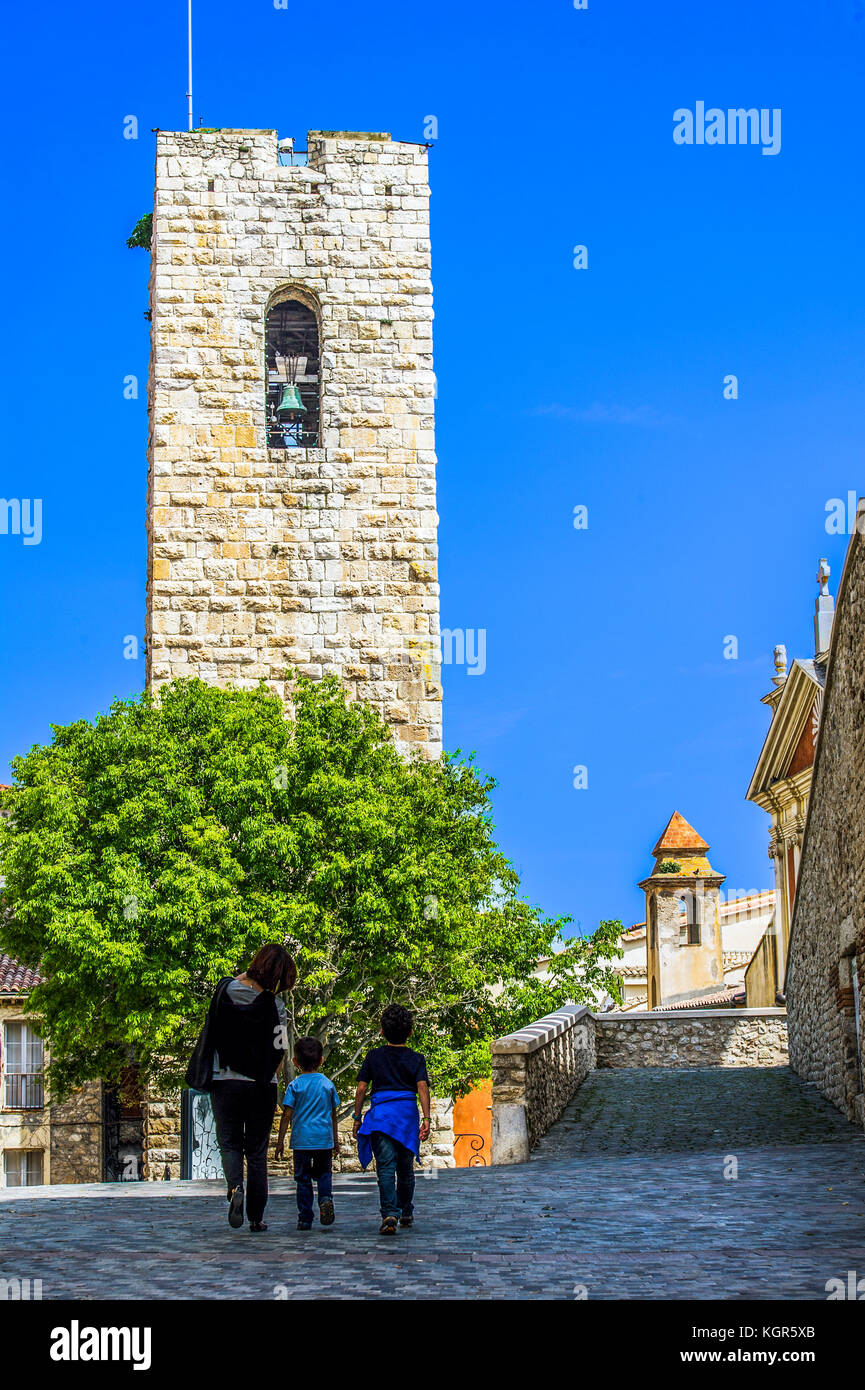 Alpes-Maritimes (06), Antibes. Place Mariejol. Le campanile // France, Alpes-Maritimes (06), Antibes. Place Mariejol. The campanile Stock Photo