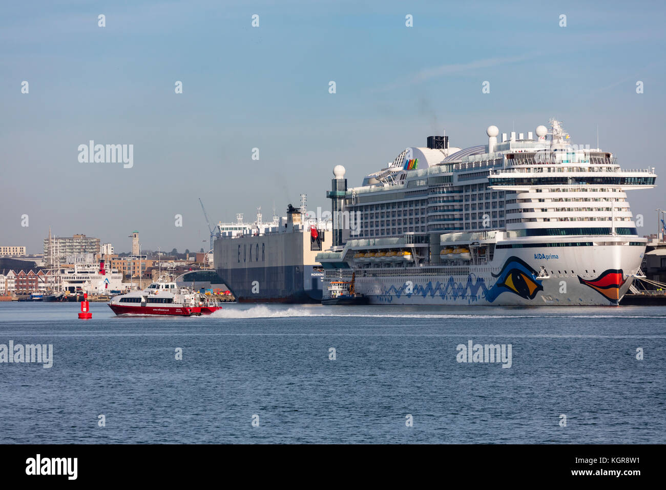 Cruise Port Boarding High Resolution Stock Photography And Images Alamy