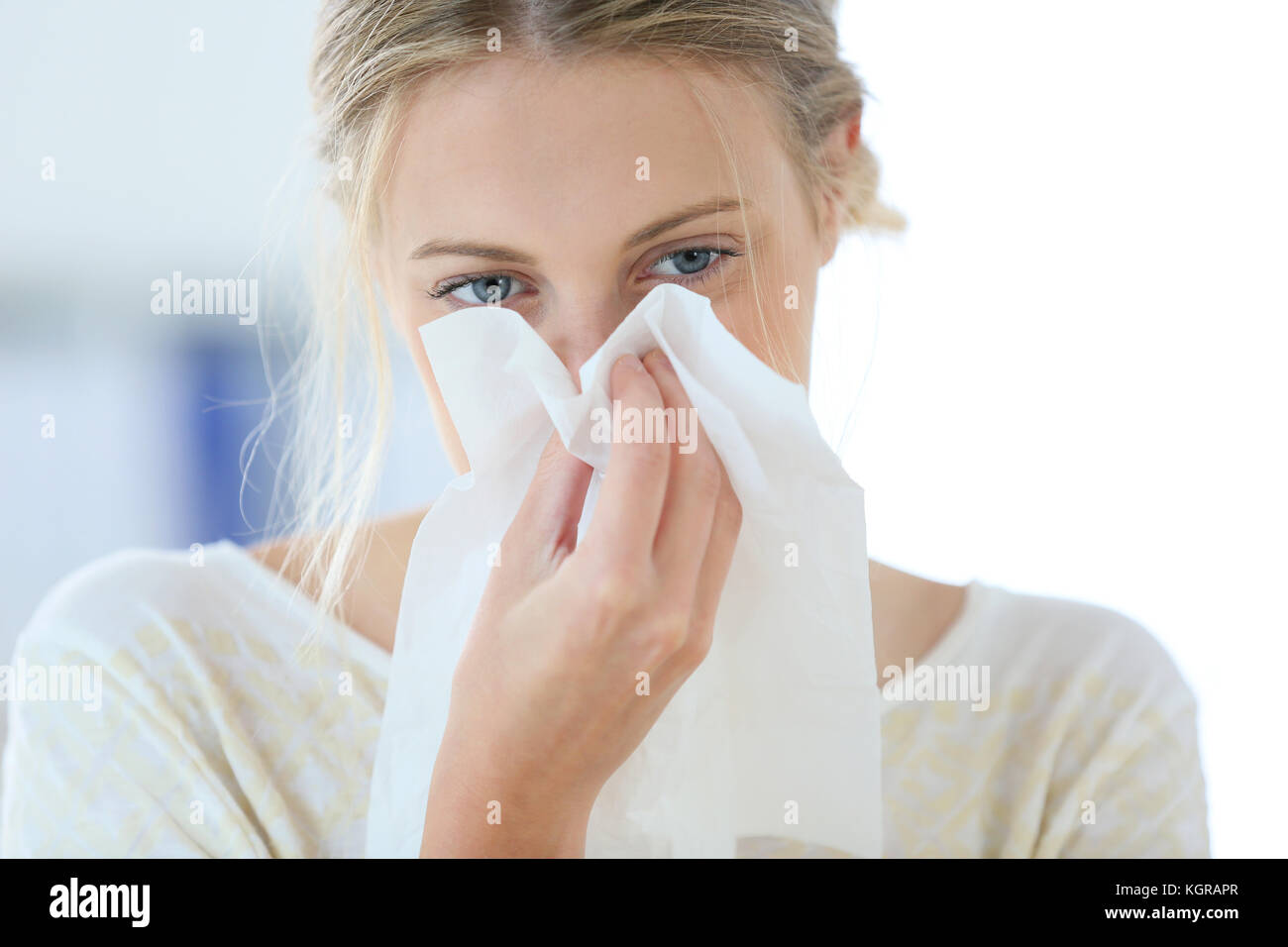 Runny nose hires stock photography and images Alamy