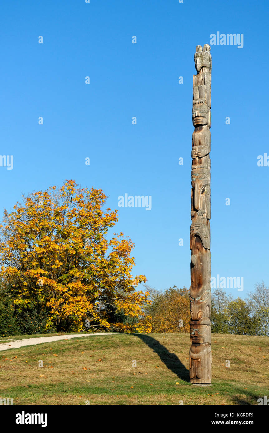 Kwakwaka'wakw or Kwakiutl First Nations totem pole at the UBC Museum of Anthropology, Vancouver, BC, Canada Stock Photo