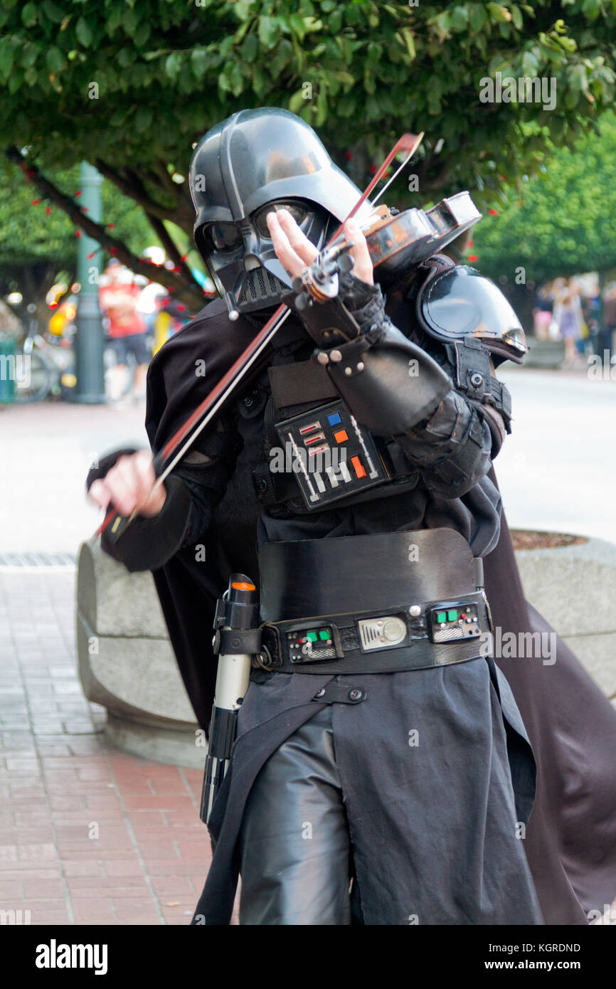 Darth vader costume hi-res stock photography and images - Alamy