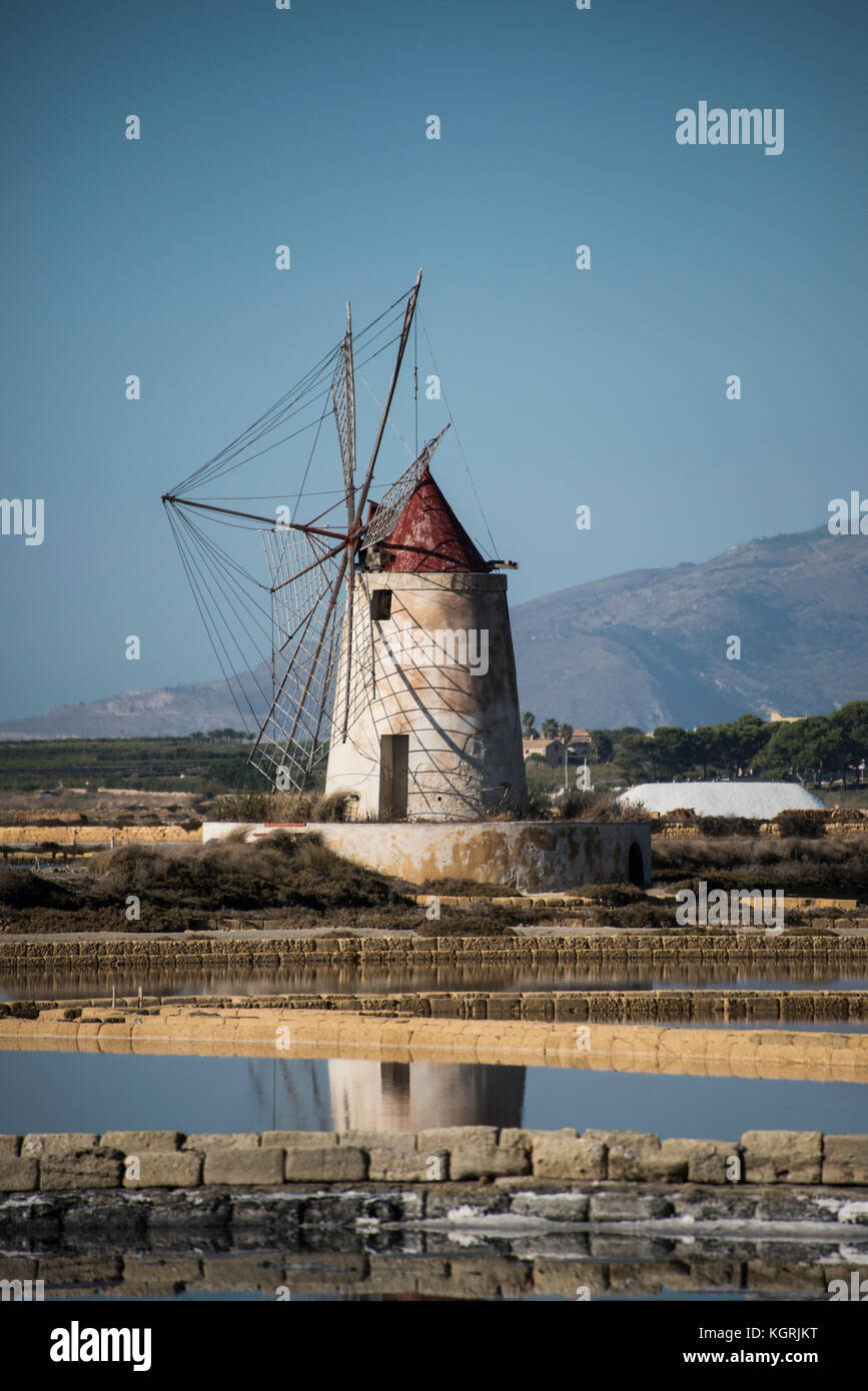 Old windmill used to pump water from the salt pools, Moxia, Marsala, Sicily Stock Photo