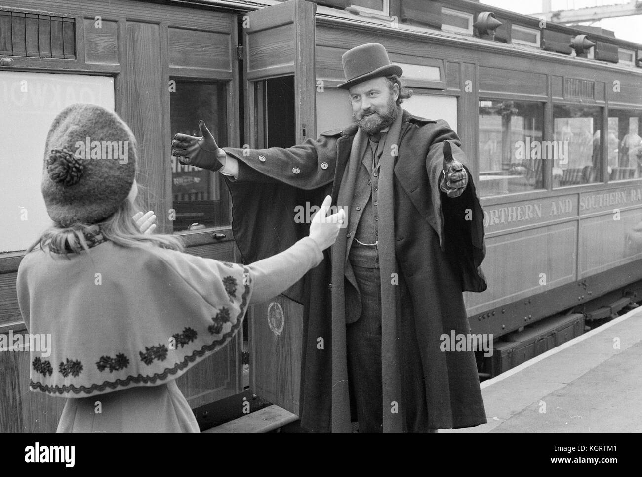 The Railway Children (1970) , Jenny Agutter , Iain Cuthbertson     Date: 1970 Stock Photo