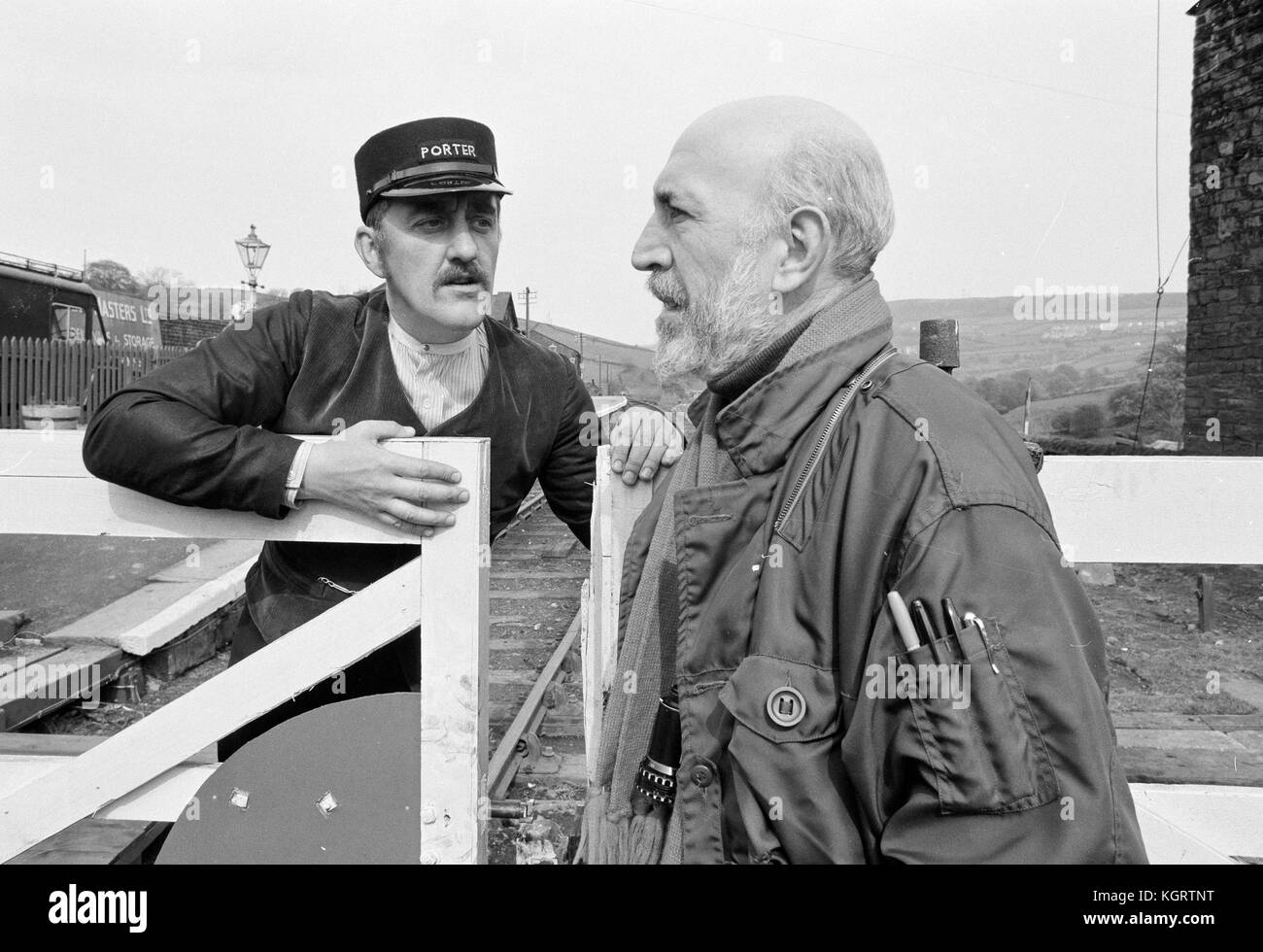 The Railway Children (1970) , Bernard Cribbins     Date: 1970 Stock Photo