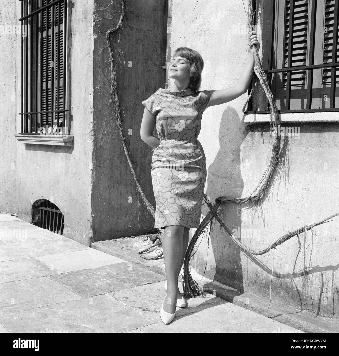 Summer Holiday (1963) , Lauri Peters Stock Photo - Alamy