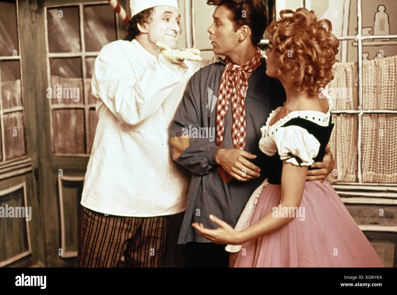 Congratulations, Seniors! - News, image size:1300x966