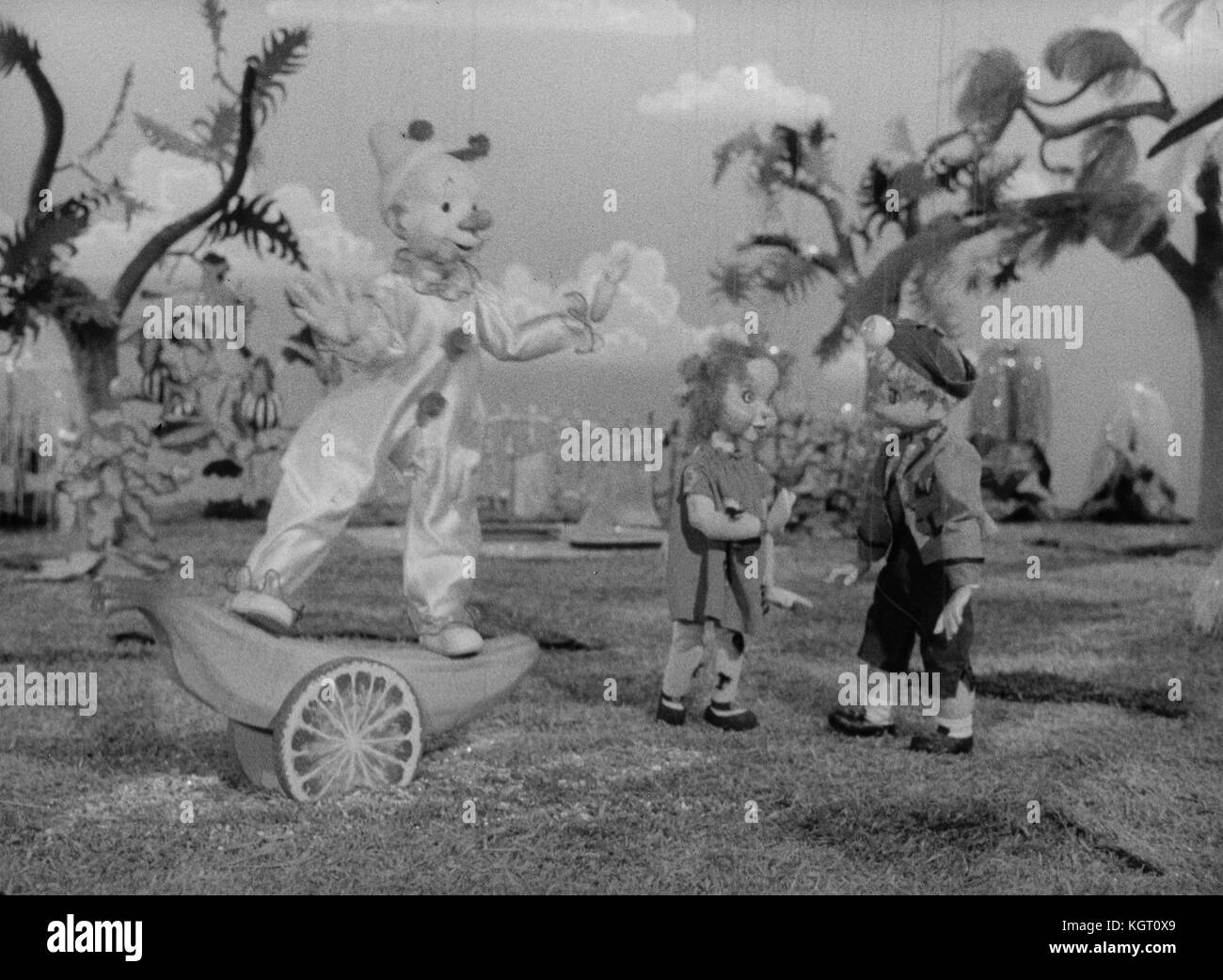 Torchy the Battery Boy (1957) TV series , Series One, Episode Two, Topsy Turvy Land , Torchy voiced by Olwyn Griffiths     Date: 1957 Stock Photo